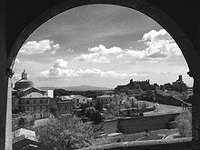 https://upload.wikimedia.org/wikipedia/commons/thumb/5/52/Tuscania.jpg/220px-Tuscania.jpg